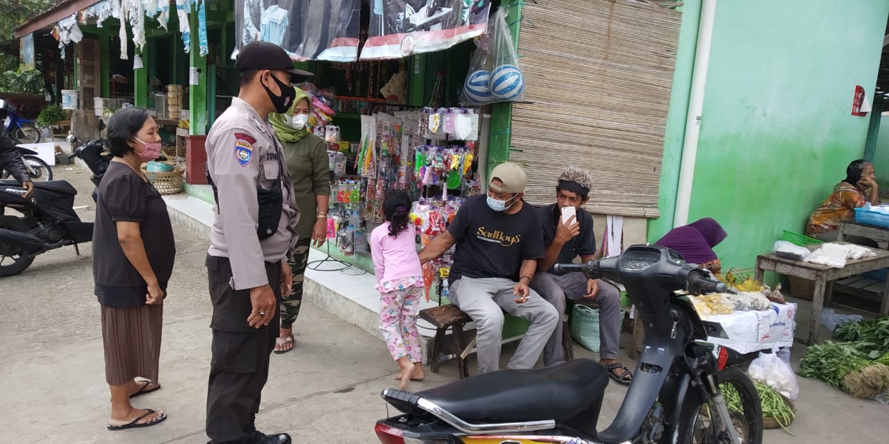 Bhabinkamtibmas Lakukan Sambang & Supervisi Prokes di Pasar Kokap